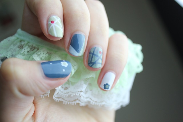 Fra hobby til professionel: Sådan bruger du neglelim til at skabe fantastiske nail art designs