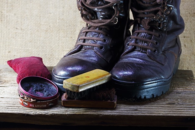 Skosværte vs. skocreme: Hvad er forskellen, og hvornår skal du bruge hvad?